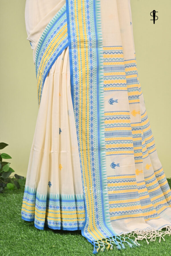 Matsyakanya II (মৎস্যকন্যা II) - Pure Cotton Handloom Saree with Fish Motifs 2 LPS 9661 scaled