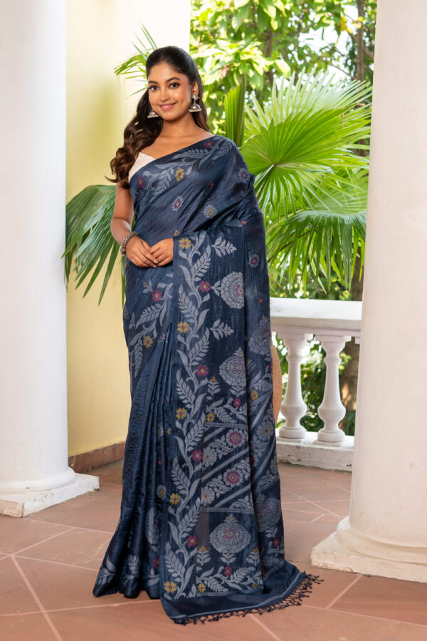Mohini / মোহিনী 4 SAV06959