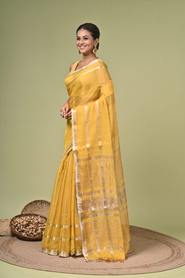 Hiranmayi (হিরণ্ময়ী) - Pure Tissue Silk Saree with Metallic Zari 4 LPS 4401 scaled